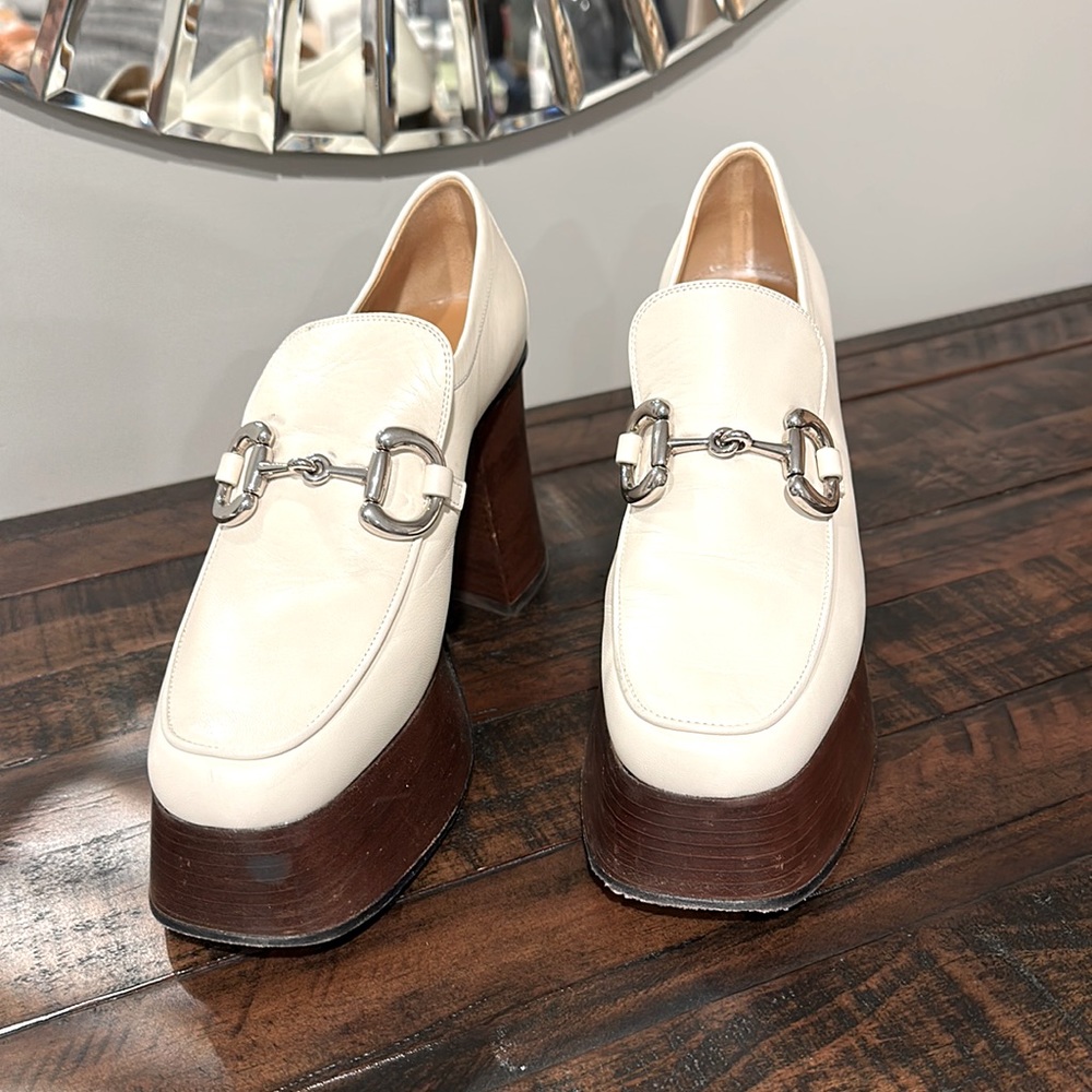 Gucci platform loafer size 37- cream